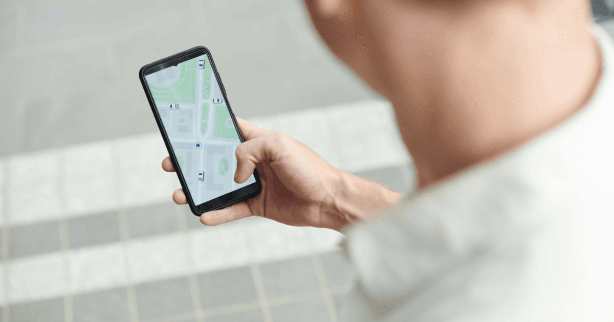 Rastreador veicular com bloqueio: como funciona e por que é essencial